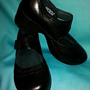 Dansko 38 Mary Jane Shoe